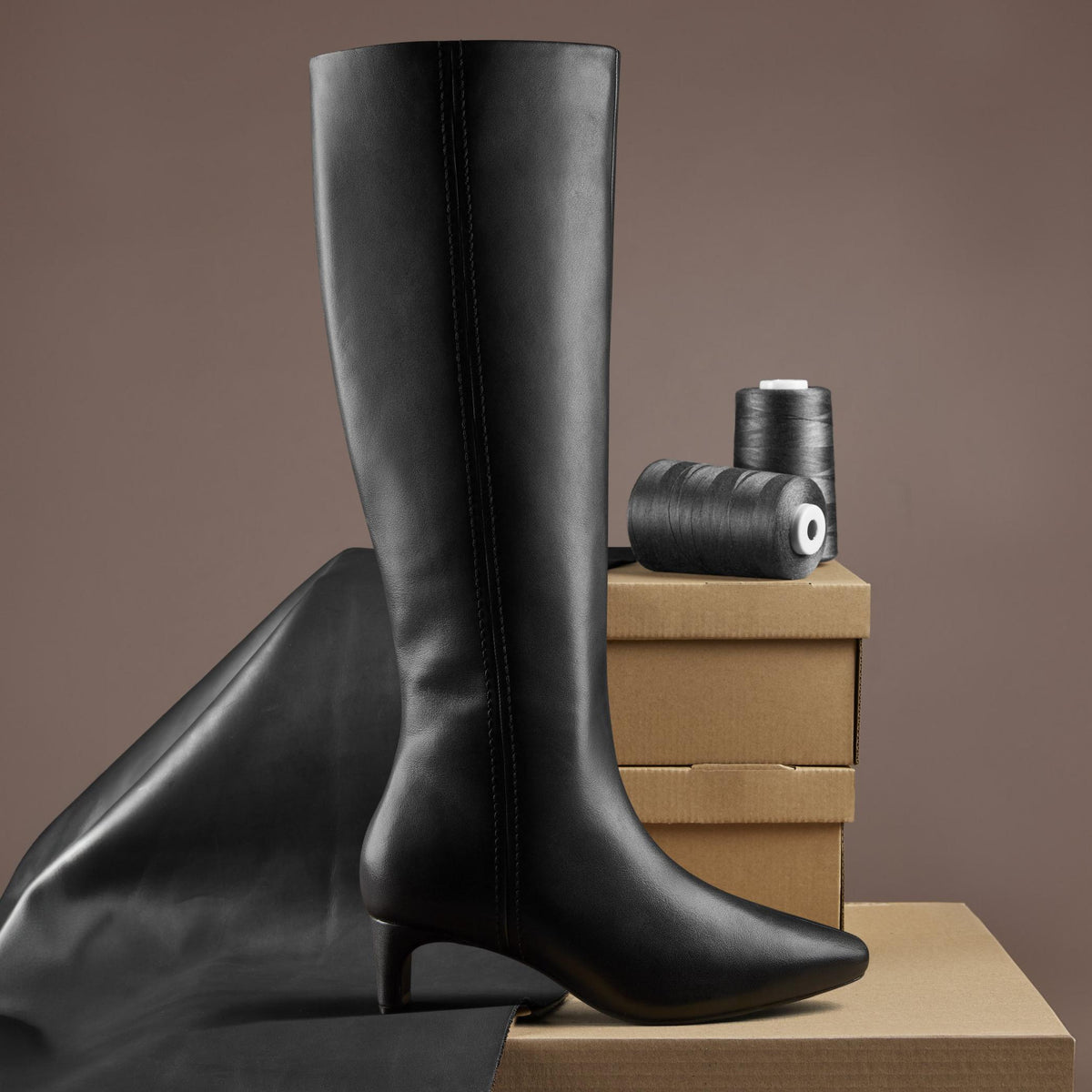 Edina Tall Black Leather - US 7759