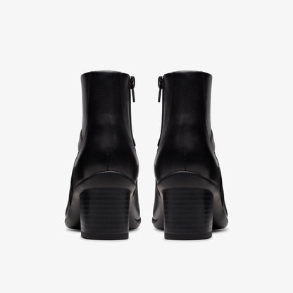 Shaya Sky Black Leather - US 7095